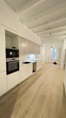 Etagenwohnung in G�tic. Piso reformado con encanto en el centro de barcelona