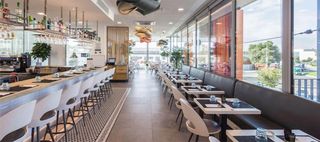 Traspàs Local Comercial a Zona Franca - Port. Restaurante en traspaso en complejo empresarial de alta activida