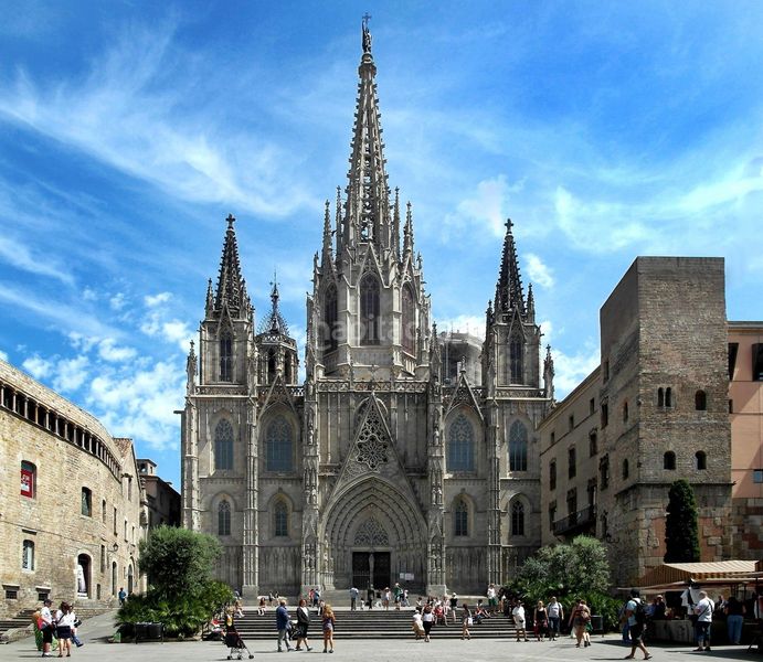Foto cecd84b4-7a9b-40c7-94a5-2715e0c8451f. Edificio in Raval Barcelona