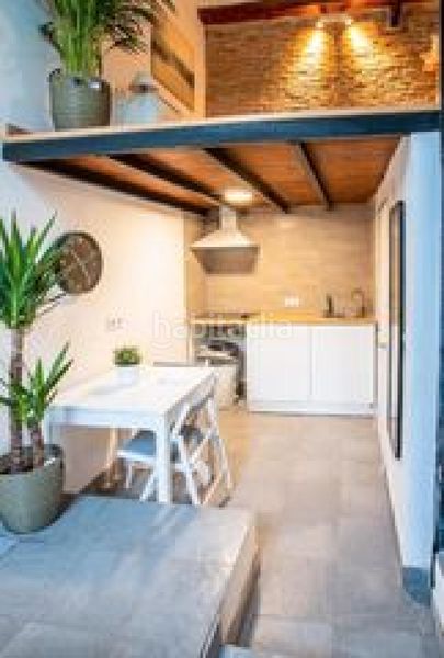 Foto 0a40b0f1-48c2-4179-8c9c-ff98bc800196. Loft a Raval Barcelona