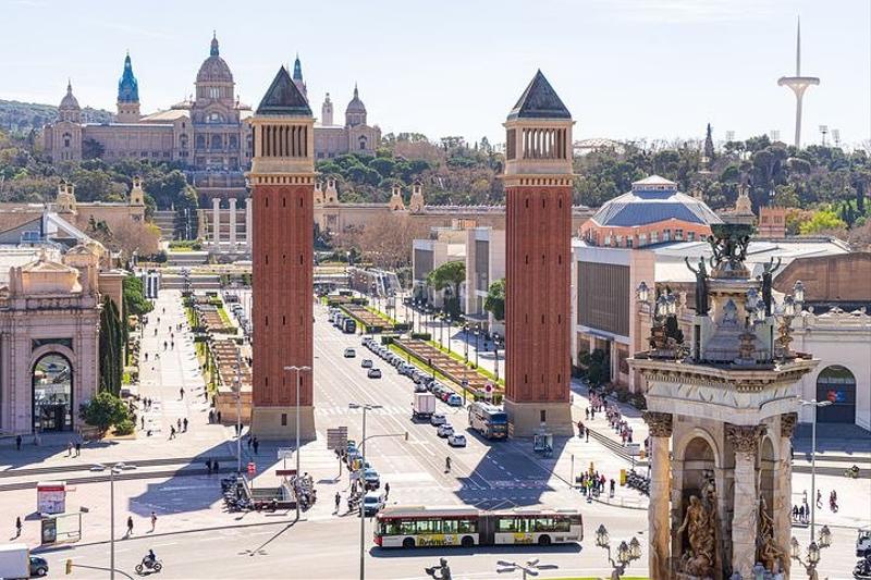 Foto e849690e-456f-42e2-9035-dc8a3668a57f. Piso  en venta cerca de plaza de españa en Font de la Guatlla Barcelona