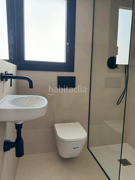 Foto a77b1d6e-e1f7-4879-923a-bab8534d55be. Edificio in Riu Sud Santa Coloma de Gramenet