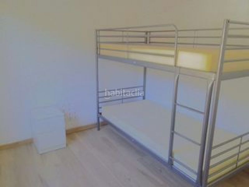 Foto 4380e5fb-21d9-42dd-a228-4efae6216e2b. Edificio in Roquetes Barcelona