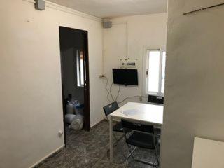 Edifici a Roquetes. Edificio completo en venta  365m2 en nou barris, barcelona