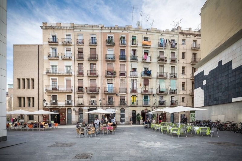 Foto 1c93f95a-d909-4f4a-9153-29abe37ad7e8. Edificio  en venta en el distrito de ciutat vella, en Barcelona
