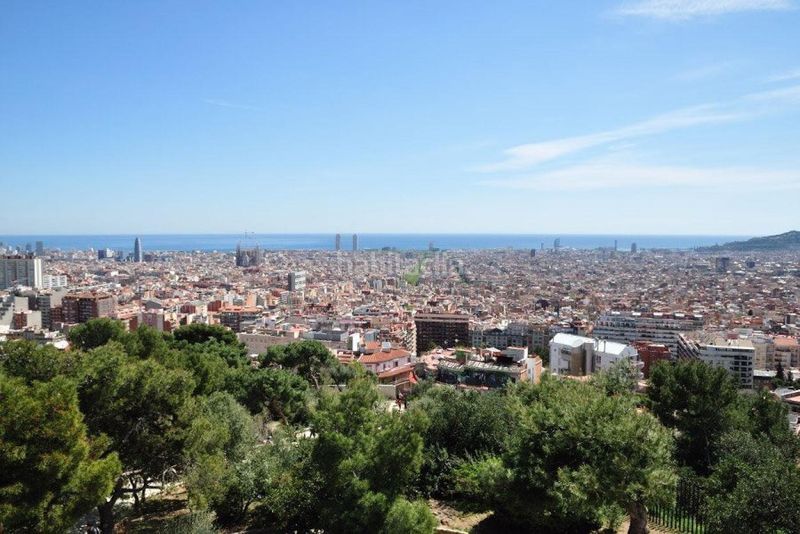 Foto f72cd970-58da-43cd-96db-331daf51dfbb. Pis a Raval Barcelona