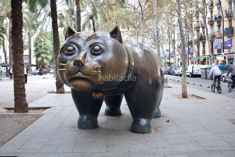 Foto dc7b0ab4-65bc-4ffd-b04d-adc9d2408089. Édifice dans Raval Barcelona