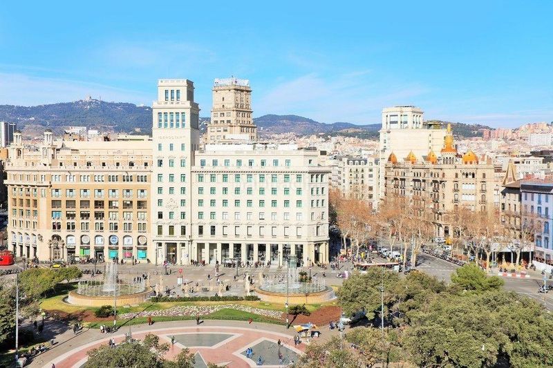 Foto a5d68feb-a7a1-4ae8-929a-7fabcdc88592. Edifici a Gòtic Barcelona