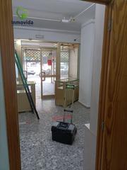 Local Comercial en Viñuela - Rescatado