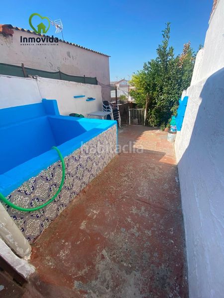 Foto ce923cdf-5581-4d7f-81aa-acf53d92a540. Casa amb piscina a Obejo