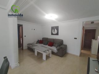 Pis a Sector Sur. Piso reformado, ascensor y con terraza
