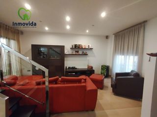 Maison à Campo de la Verdad - Miraflores. Casa reformada con espacios exteriores en córdoba  380,000