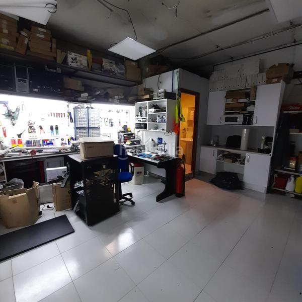 Foto b9b14d3b-fe1a-47e8-bae6-c48888c32083. Lloguer local comercial a Maliaño Camargo