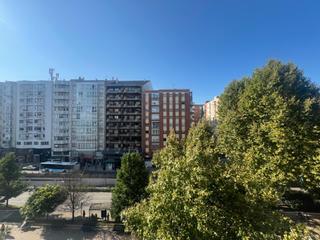 Piso  Calle vargas. Despierta cada día frente a la alameda. reformar nunca tuvo tant