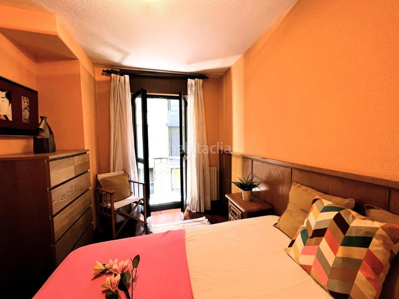 Foto 7d0cb4f2-95ba-45e1-a296-2789bc44126f. Piso en calle elcano 2 apartamento luminoso en pleno centro , tranquilidad y comodidad a tu alcance en Santander