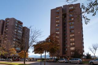 Appartement  Calle leonardo torres quevedo. Novena planta con luz infinita, garaje y trastero tu hogar en le