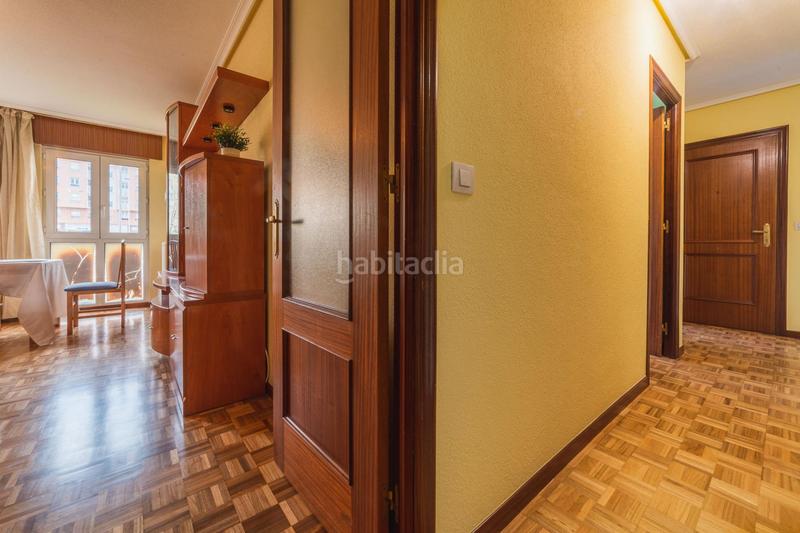 Foto b434b63a-865a-45d3-bf37-d4acbcf82d4d. Pis amb calefacció aparcament a Alisal - San Román Santander