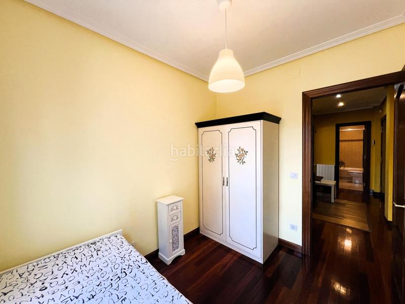 Foto a5a4a964-ee66-4c9c-82ce-3dad2a2caf01. Appartamento con riscaldamento in Puerto Chico Santander