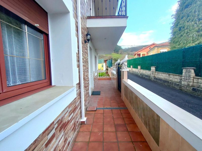 Foto 1fa28622-9f5d-48b0-881c-ed36a8ecc3cf. Casa aparellada amb calefacció aparcament a Castañeda