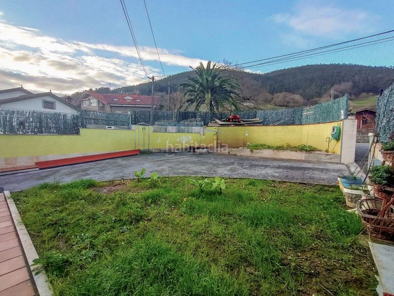 Foto 210fc86d-898d-4386-905d-46331e2da34e. Casa aparellada amb calefacció aparcament a Castañeda