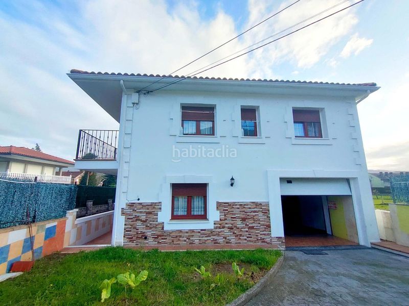 Foto 6d5d4710-8c96-4ec2-b45e-1a579946bbe9. Casa aparellada amb calefacció aparcament a Castañeda