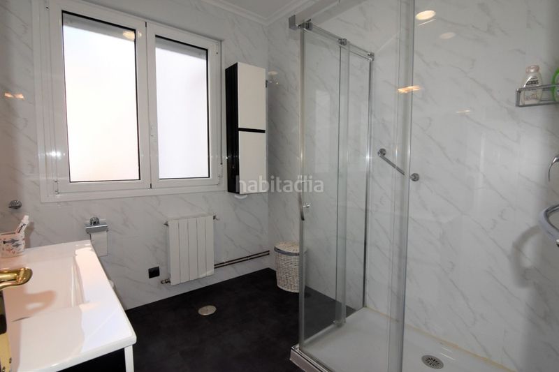 Foto b4718c7e-a76a-49f1-b4e5-16849d104620. Rent flat with heating in Puerto Chico Santander