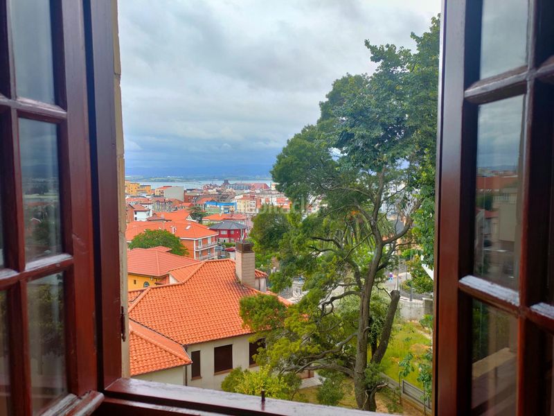 Foto b2144647-7f7b-4c7c-a49d-9f14018e6df8. Rent flat with heating parking in Cuatro Caminos Santander