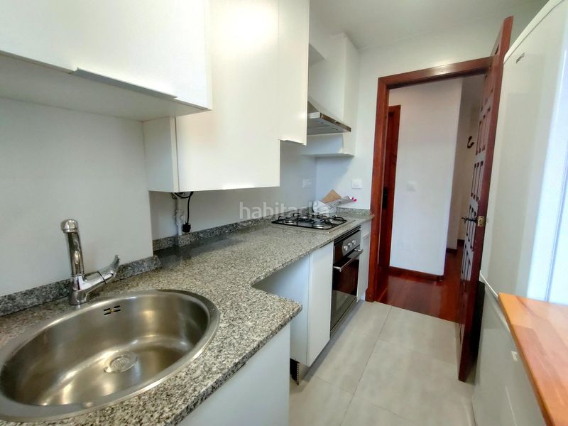 Foto e9597839-a15f-4100-88a7-dbef2e9829c7. Rent flat with heating parking in Cuatro Caminos Santander