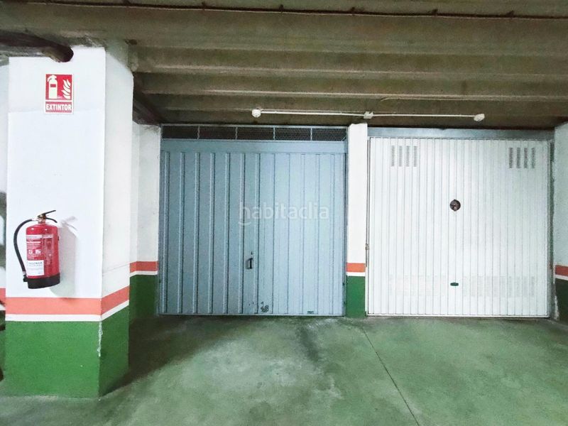 Foto f9bfcf52-fb64-4996-b8bf-97ca48801e56. Rent flat with heating parking in Cuatro Caminos Santander