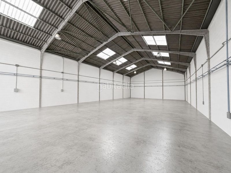 Foto ad8e1902-0866-4e16-bfe4-efaf55422cde. Industrial building in Peñacastillo - Nueva Montaña Santander