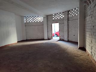 Local Comercial en Rúa Pega