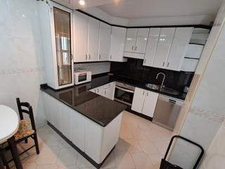 Appartement  Avenida buenos aires. Se vende en el entorno de travesía-teis