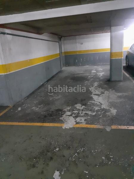 Foto 0aa12d86-d884-4cd1-a2df-afc5b226bd94. Alquiler parking coche plaza de garaje doble en calvario en Vigo