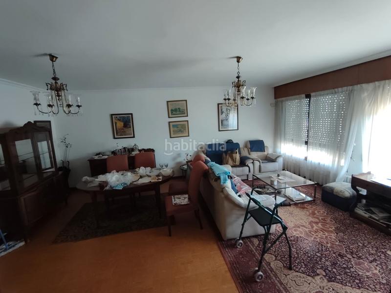 Foto f8c7ea10-aea9-4196-b22b-4d725f2a60bd. Casa adosada chalet pareado en cabral en Cabral - Candeán Vigo