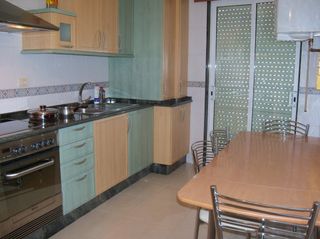 Pis  Travesía bouzó. La guardia piso con dos plazas de garaje y dos trasteros