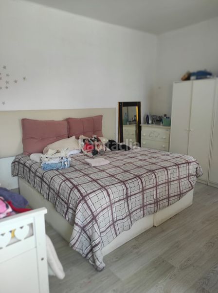 Foto 230b8996-d7f0-4078-9933-f10403a728b3. Edificio  con varias plantas en beade en Valadares - Beade Vigo
