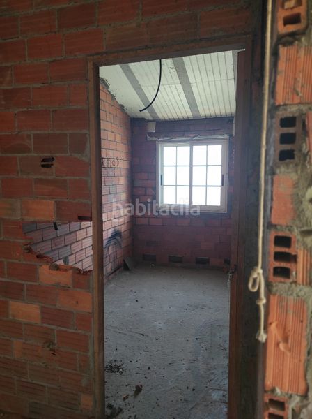 Foto 3cb3e896-b74a-40ce-92ed-33c8b2aa501f. Edificio  con varias plantas en beade en Valadares - Beade Vigo