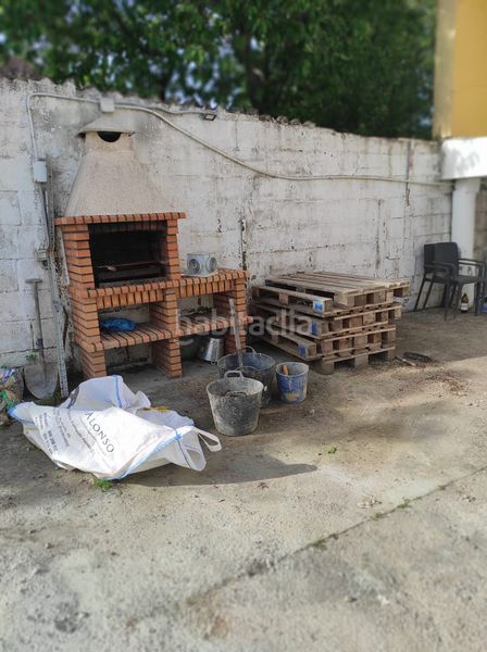 Foto 51ff57f9-14c2-4268-a0d2-9269caaf940b. Edificio  con varias plantas en beade en Valadares - Beade Vigo