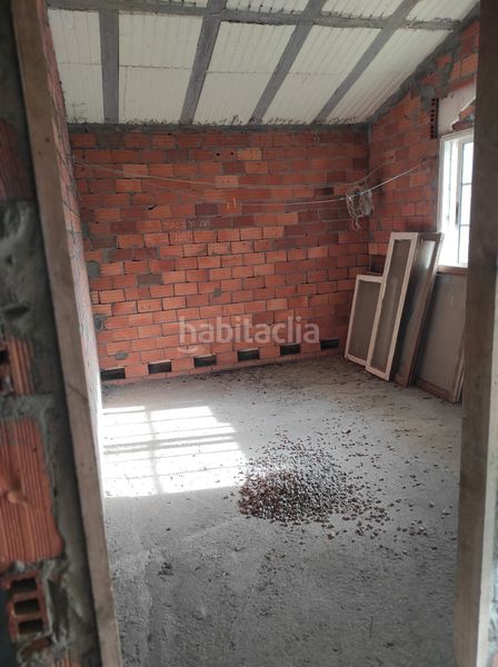 Foto e67d5d4b-5c3b-4c30-b2e6-3d51d5de302f. Edificio  con varias plantas en beade en Valadares - Beade Vigo