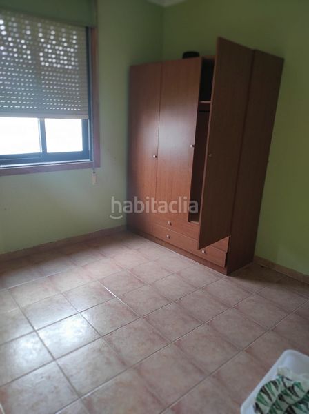 Foto cfd7b817-56b9-42d8-8b1a-3f559332256d. Casa amb xemeneia aparcament a travesía de Vigo - san xoán Vigo