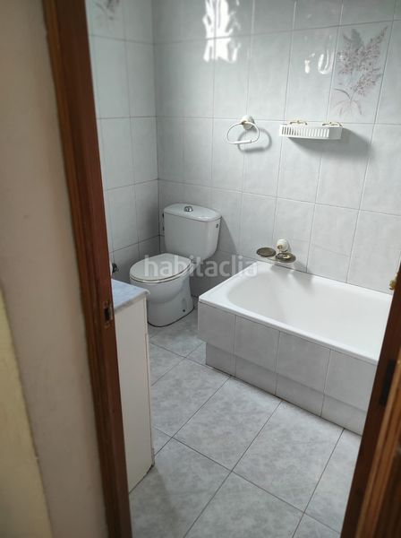 Foto e762dc8a-de76-40dc-ac2e-f3208127918a. Casa amb xemeneia aparcament a travesía de Vigo - san xoán Vigo