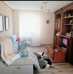 Pis  N/a. Unipal vende fantástica vivienda reformada a mimo y completament