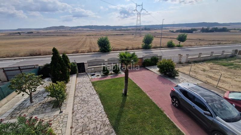 Foto 4121b817-54e4-45cb-9c99-fed89060bc8d. Chalet avec parking dans Villalobón