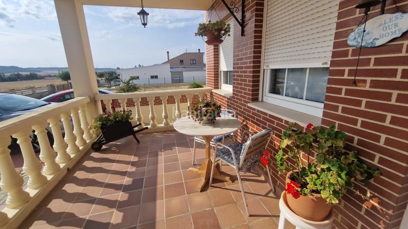 Foto 68d89211-2246-4e6e-b22b-6c615ca6d209. Chalet avec parking dans Villalobón