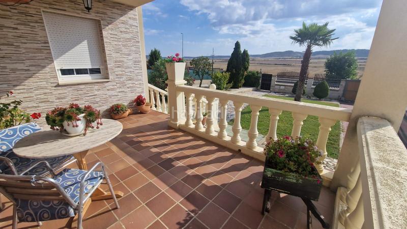 Foto 69b8514e-18d4-47bc-a697-aa30e4d36517. Chalet avec parking dans Villalobón