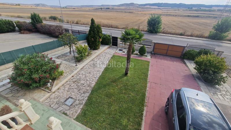 Foto e9711713-e2d8-4085-ad07-0b36ea5bd423. Chalet avec parking dans Villalobón