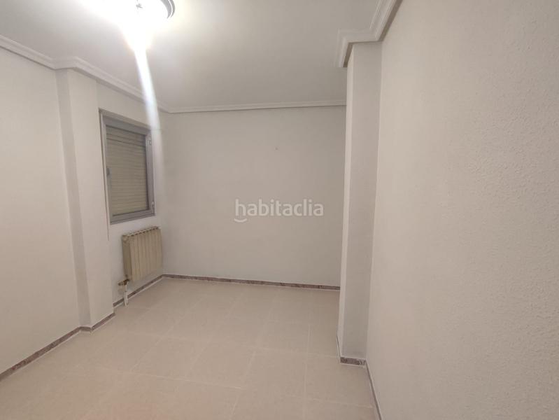 Foto 13435dde-a081-4c5b-aa14-7589fb434376. Pis amb calefacció aparcament a Ave María Palencia