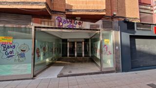 Lloguer Local Comercial  Calle valentín calderón. Unipal alquila local comercial reformado, a un minuto de la call
