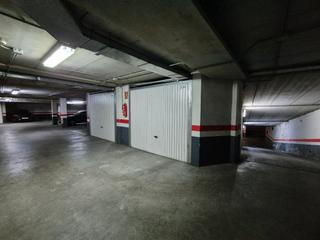 Posto auto  Plaza de león. Unipal vende plaza de garaje cerrada, para dos coches o mas y de