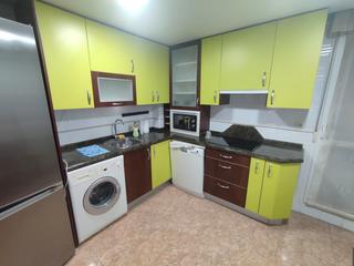 Appartement  Avenida derechos humanos. Unipal vende vivienda de tres dormitorios, dos baños, patio, gar